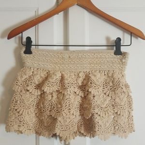 Flirty, cream, lacy shorts.